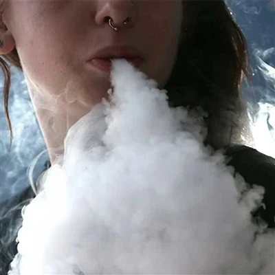 ¿Qué le pasa a tu lengua si vaporizas demasiado?