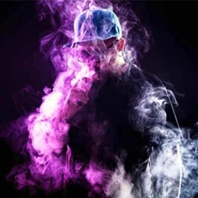 ¿Por qué los adolescentes fuman cigarrillos electrónicos?