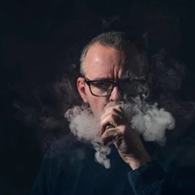 ¿Son peligrosos los cigarrillos electrónicos sin nicotina?