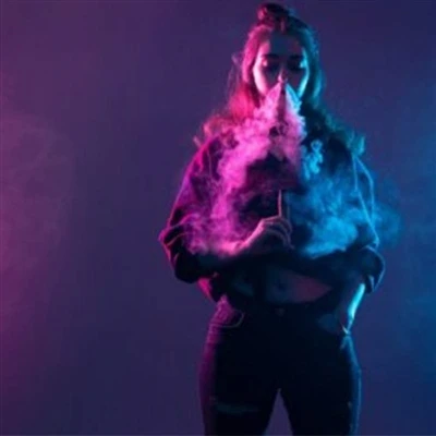 ¿Fumar cigarrillos electrónicos daña los pulmones?